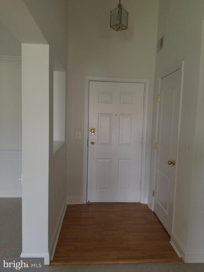 Building Photo - 12824 Clarksburg Square Rd