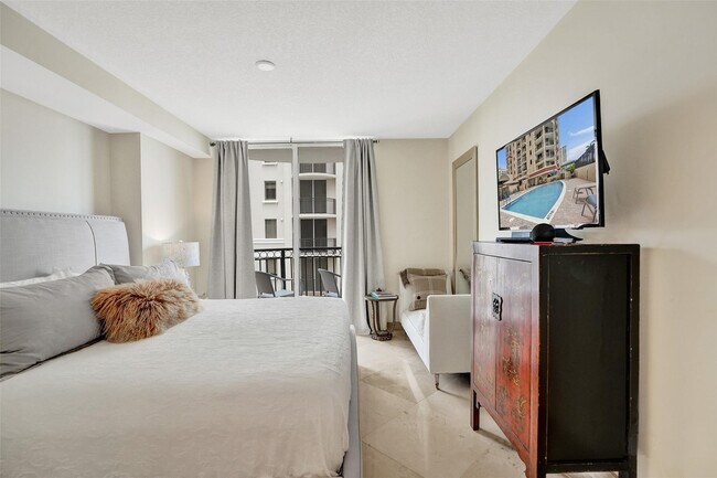 Building Photo - 2001 N Ocean Blvd