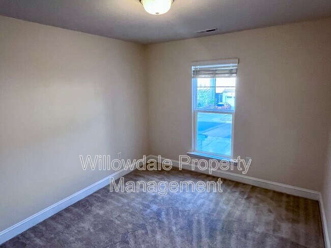 Building Photo - 125 Woodford Reserve Ct