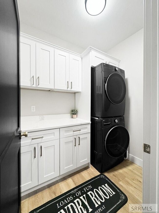Building Photo - COMPLETELY FURNISHED HOME FOR RENT IN SUGA...