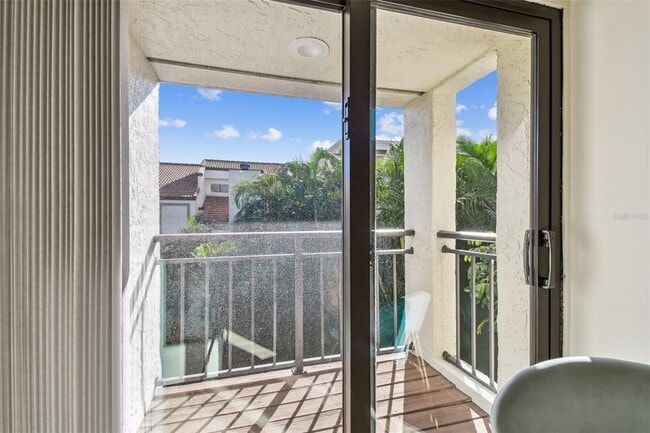 Building Photo - 240 Windward Passage