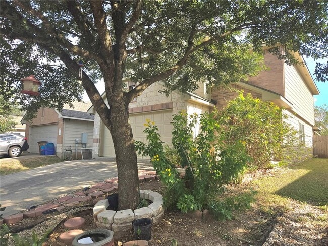 Building Photo - 133 Hillhouse Ln
