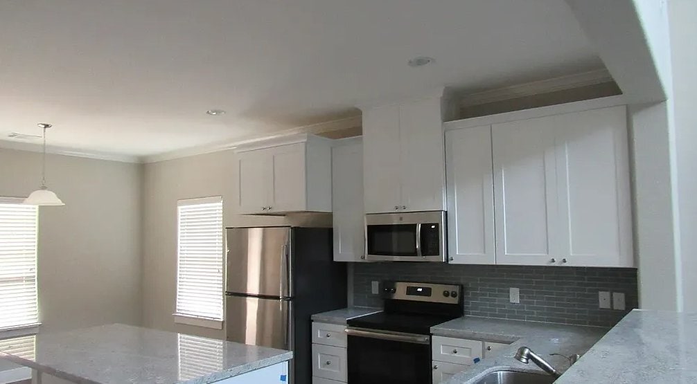 Building Photo - 122 Waverly Dr