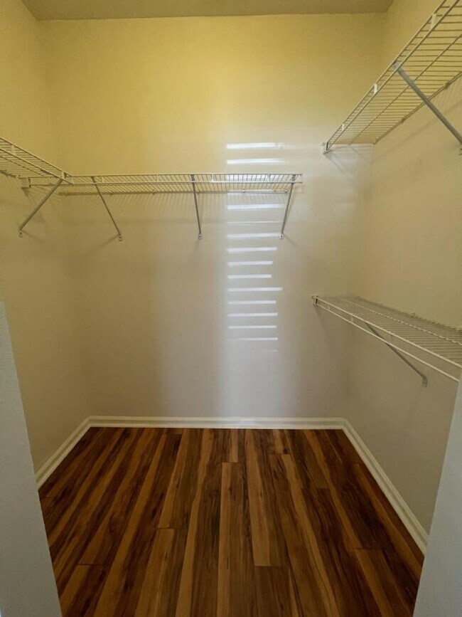 Building Photo - 4207 S Dale Mabry Hwy