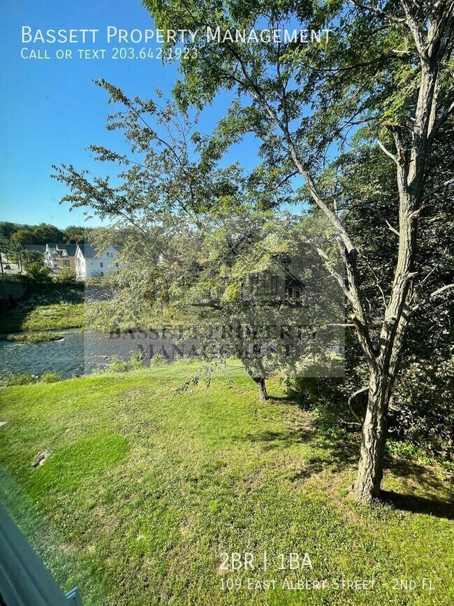 Building Photo - 109 E Albert St