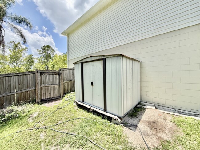 Building Photo - 1431 Teal Dr