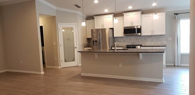 Building Photo - 602 Crescent Key Dr