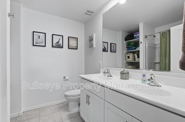 Building Photo - 40462 W Sunland Dr