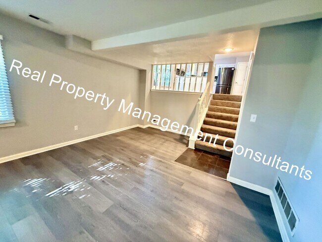 Building Photo - 3 Bed 2 Bath Modern Home in Prime Location!