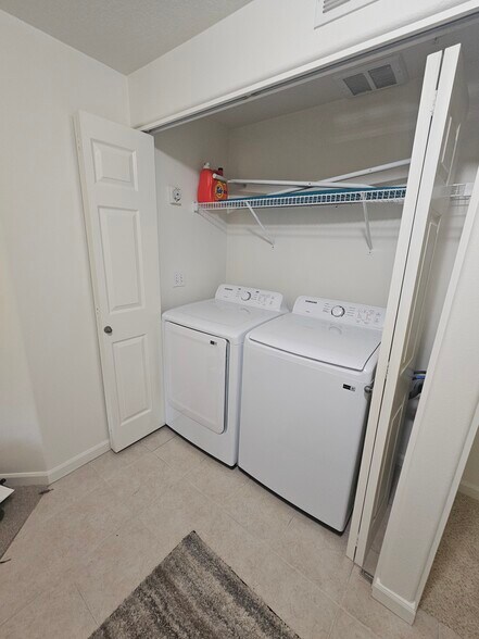 Building Photo - 730 NW 185th Ave