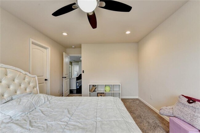 Building Photo - 2205 Copperfield Dr