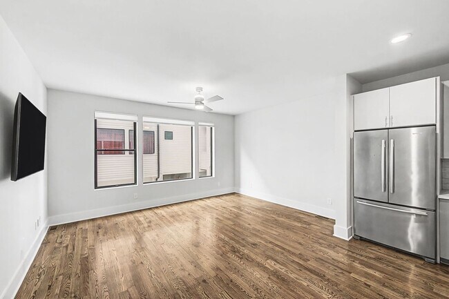 Building Photo - Luxury 3BE/3.5BA located in one of Nashville’s most walkable and vibrant neighborhoods.