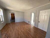 Building Photo - 1121 St Vincent St