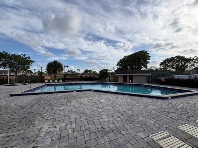 Building Photo - 6702 NW 190th St