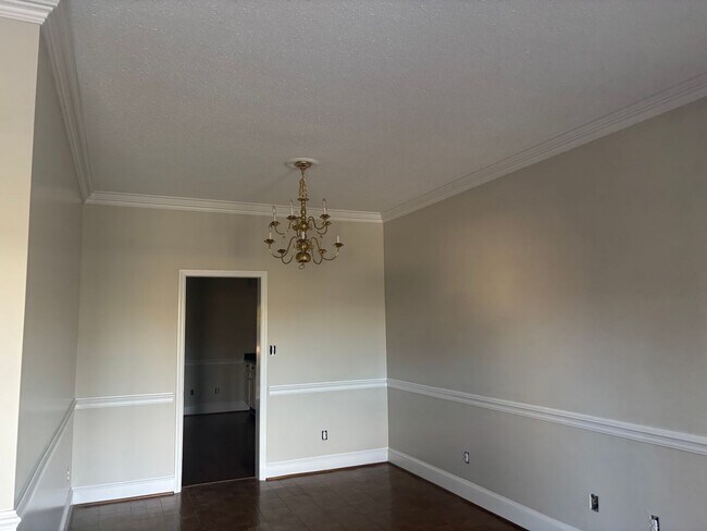 Building Photo - Stunning 4-Bedroom Condo in Johnson City
