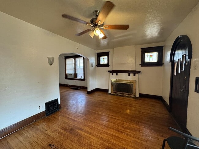 Building Photo - 5741 Floy Ave