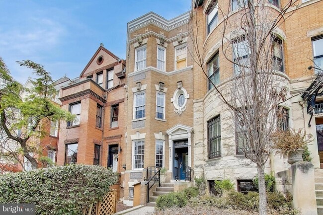 Building Photo - 1724 21st St NW