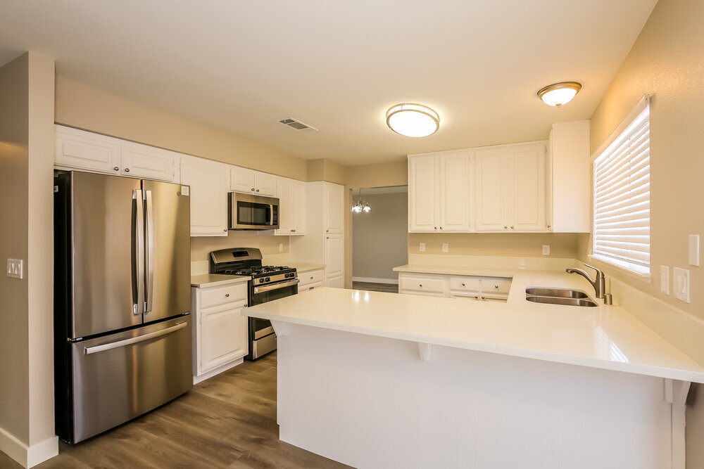 Building Photo - 5616 Red Bluff Dr
