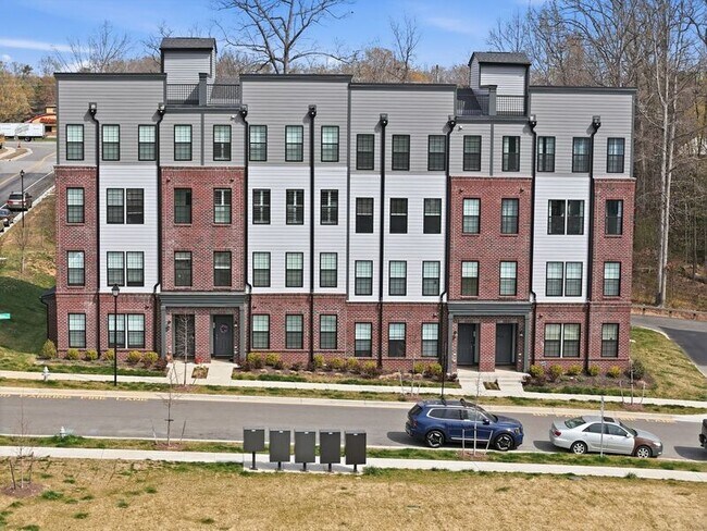 Building Photo - 13353 Coalfield Station Ln