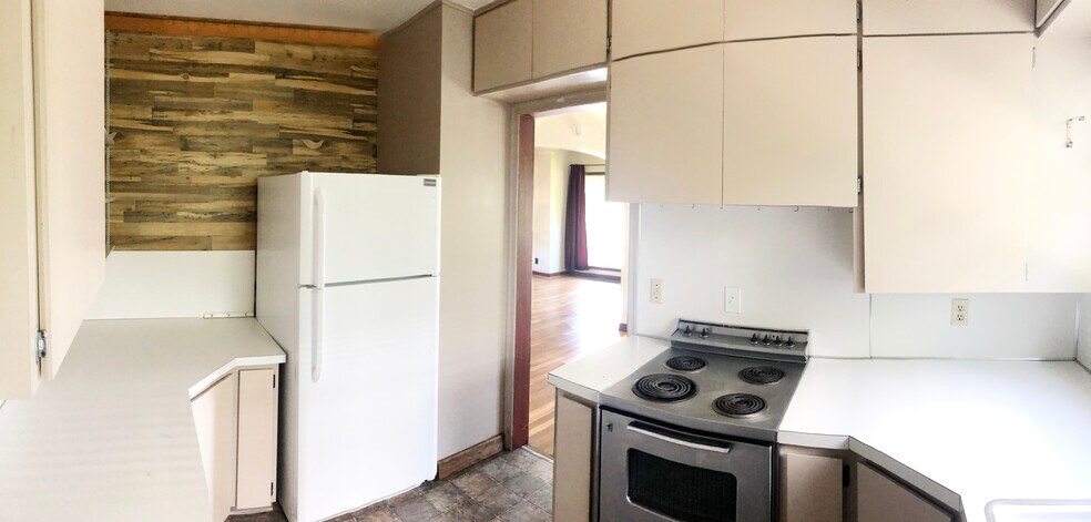 Building Photo - 430 NE Kamiaken St