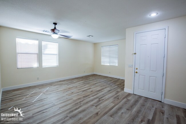 Building Photo - Beautifully Upgraded 5Bdm 3Ba Home Located in the Highly Desirable Summerlin.