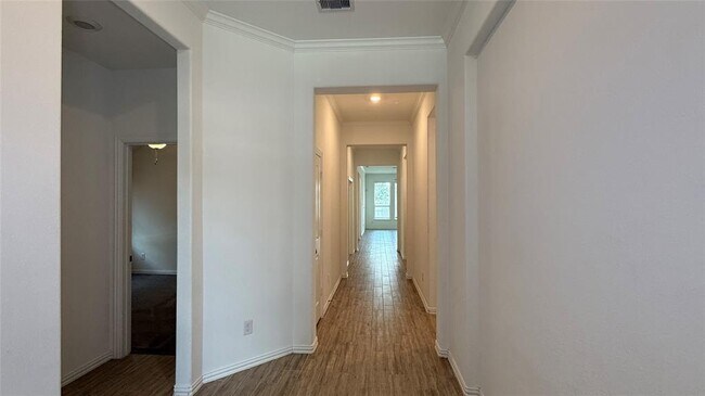 Building Photo - 13018 Hydeland Dr