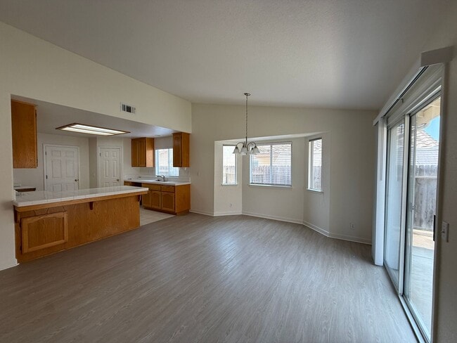 Building Photo - Orcutt Single Story Home with RV Access