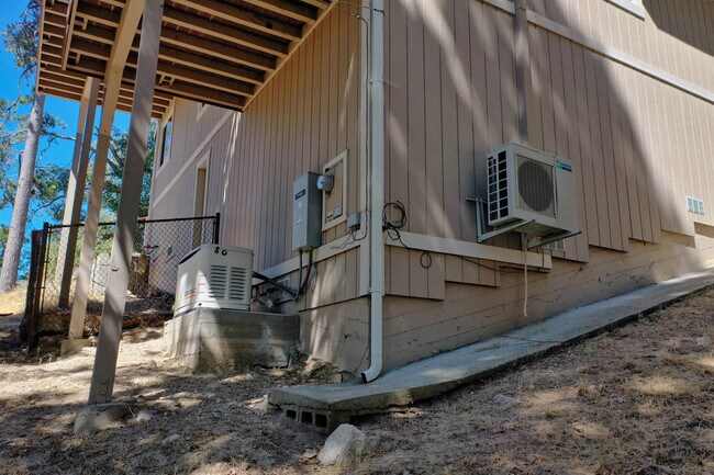 Building Photo - 26520 Walnut Hills Dr