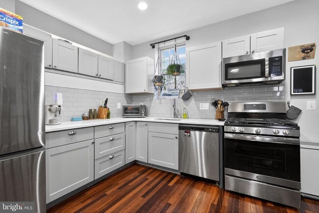 Building Photo - 1616 Webster St