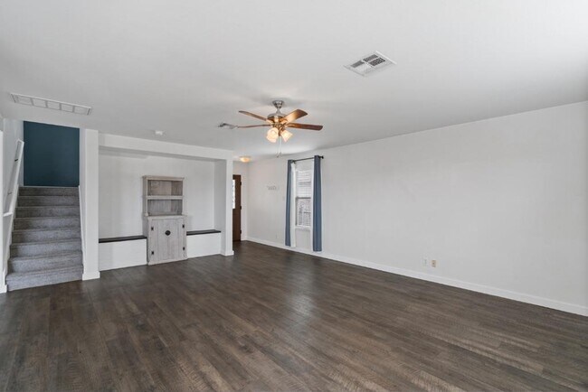 Building Photo - 410 Tower Dr