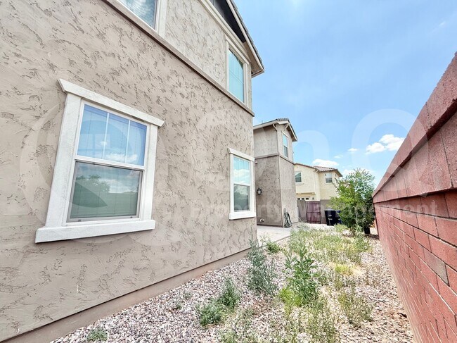 Building Photo - 3959 E Perkinsville St