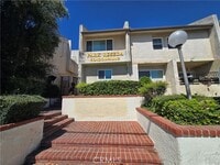 Building Photo - 7641 Reseda Blvd
