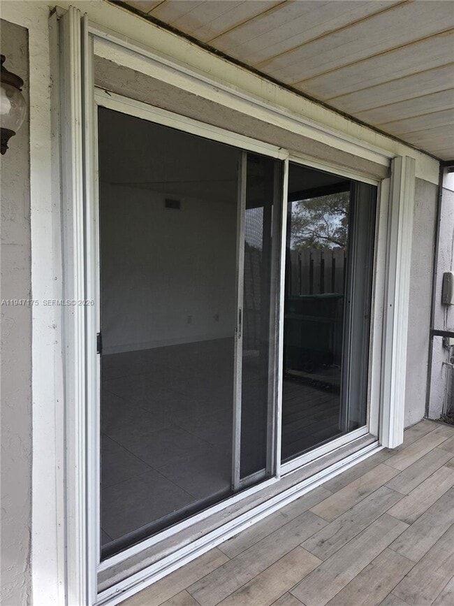 Building Photo - 4964 SW 121st Ave