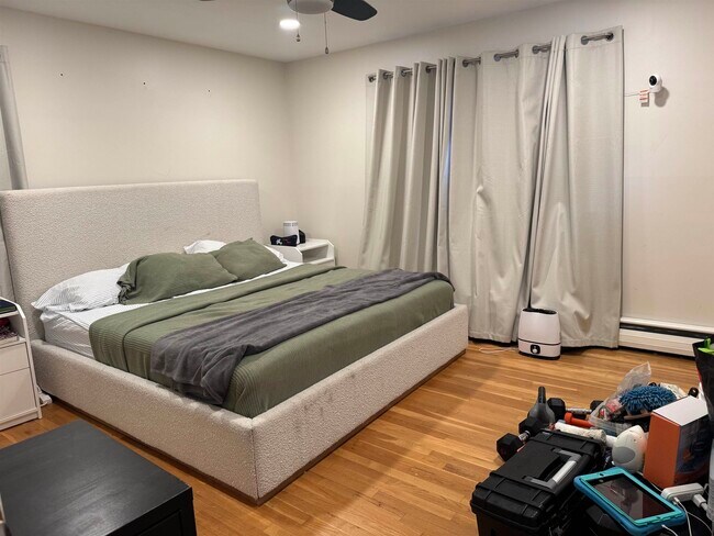 Building Photo - 54 Brighton Ave