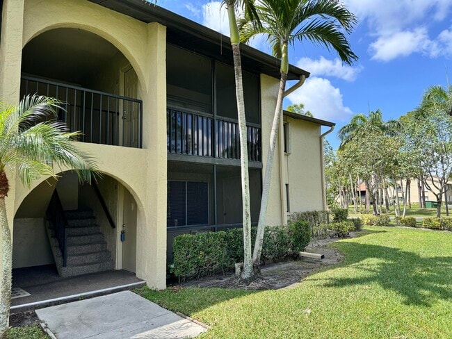 Building Photo - 539 Shady Pine Way