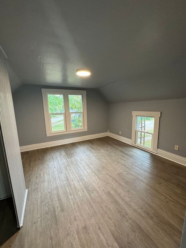 Building Photo - 3 bedroom home in Dowagiac