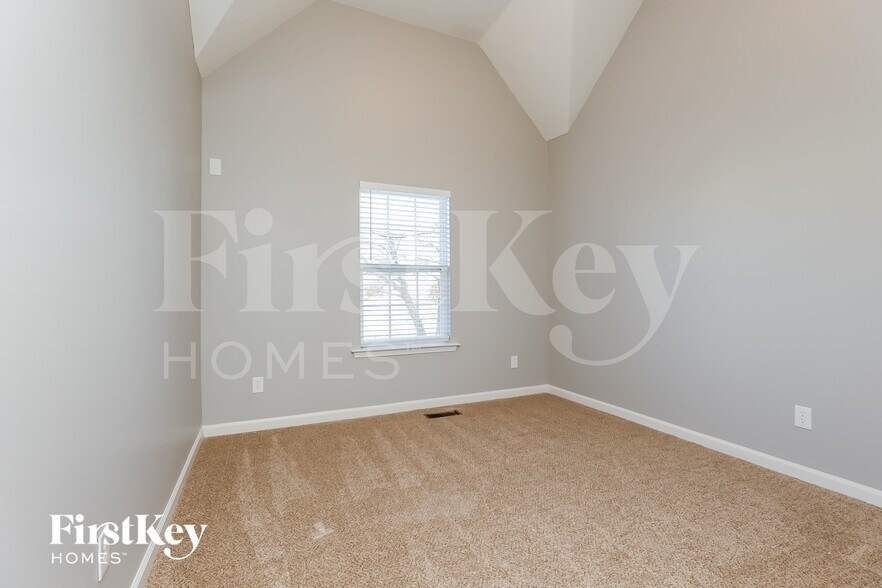 Building Photo - 1270 Chapmans Retreat Dr