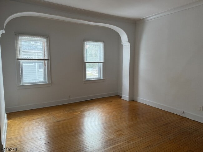 Building Photo - 59 Walnut St