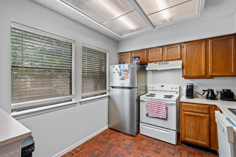 Building Photo - 2210 Rio Grande St