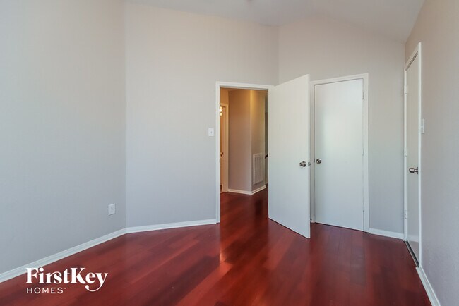 Building Photo - 4702 Mohave Cir