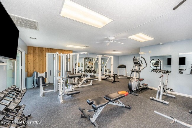 Building Photo - 1860 N Atlantic Ave