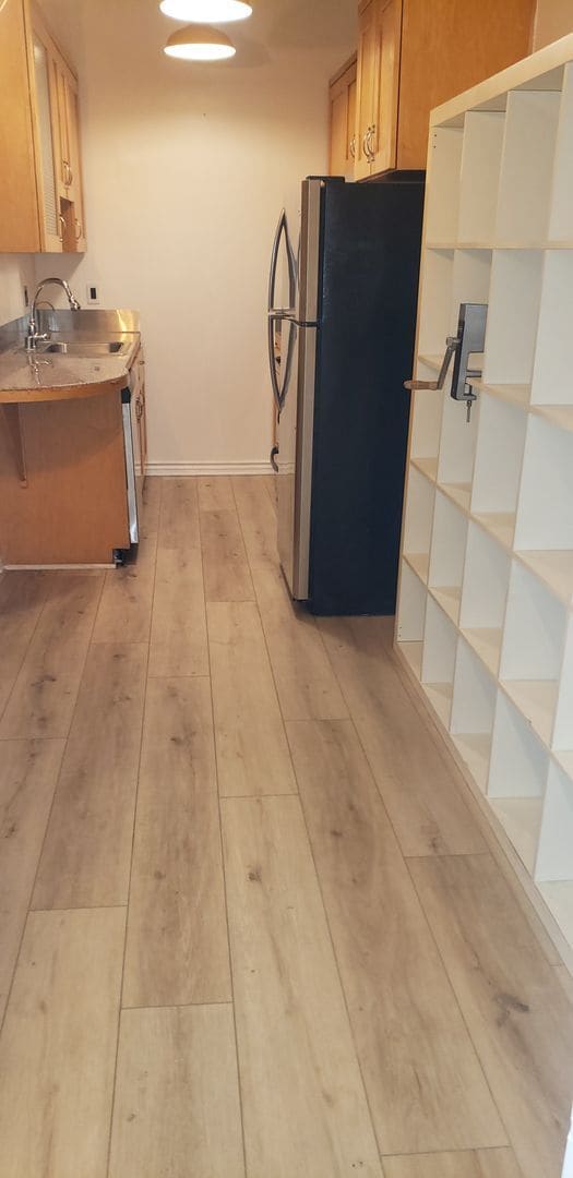 Building Photo - Awesome 2 Bedroom 1 bath unit Downtown LA