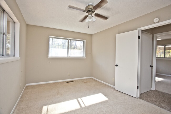 Building Photo - ***33 Sheneman Drive***