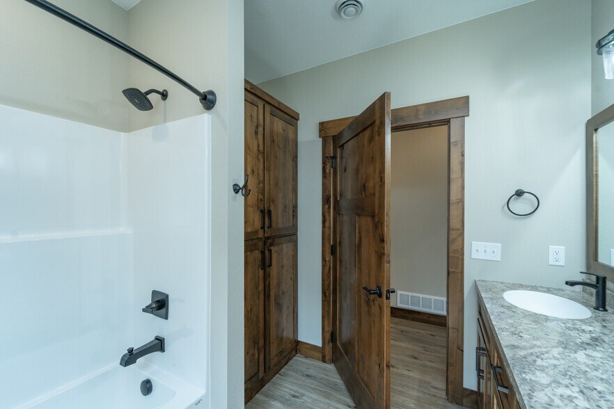 Building Photo - 11533 Forestview Dr S