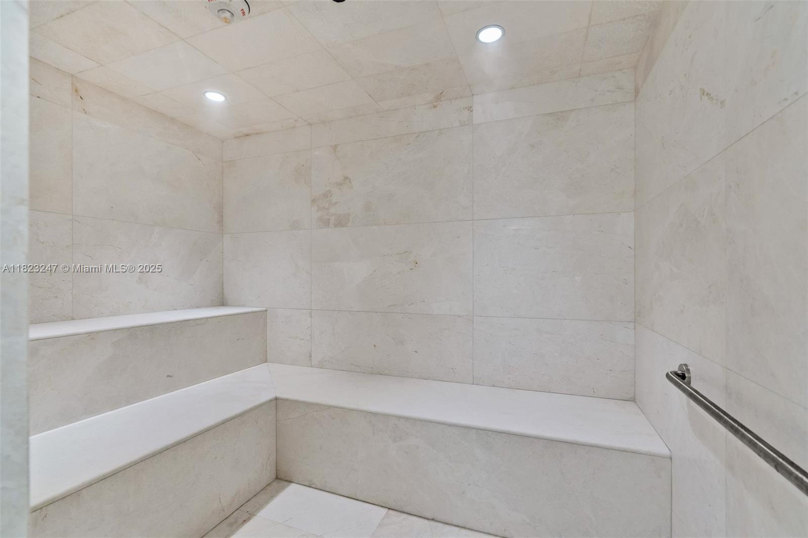 Building Photo - 1643 Brickell Ave