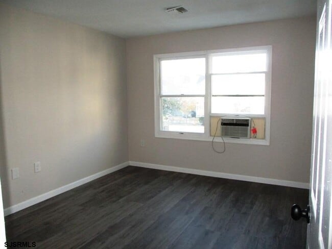 Building Photo - 14 Galleon Ct