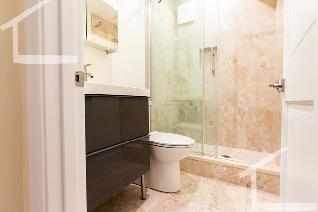 Building Photo - Avl Now - No Fee! 3BR/2BA apartment in Was...