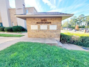 Building Photo - Ridgecrest Condo