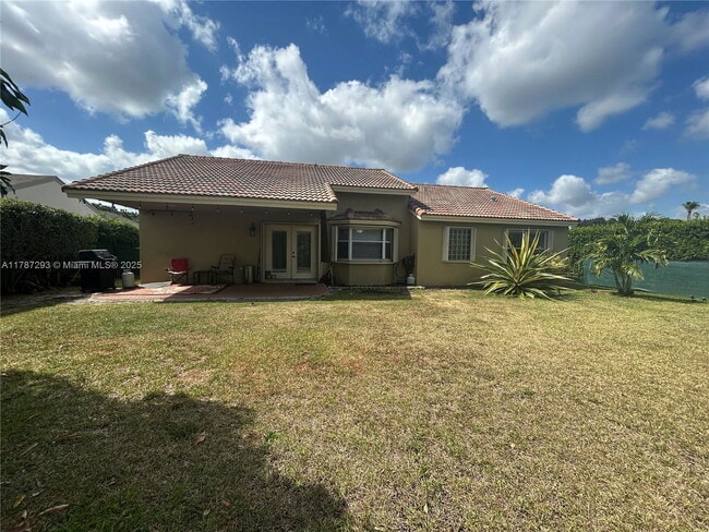 Building Photo - 9721 SW 15th Dr