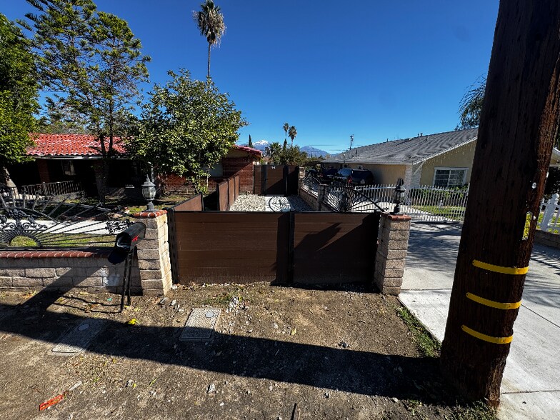 Building Photo - 7215 Del rosa